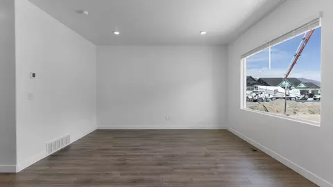Living - 718 N 1600 E, Salem, UT 84653 photo 2 of 4