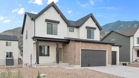 Exterior - 718 N 1600 E, Salem, UT 84653 photo 2 of 19