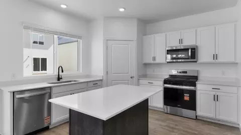 Kitchen - 718 N 1600 E, Salem, UT 84653 photo 2 of 8