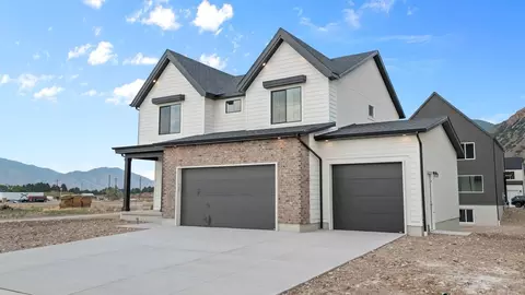 Exterior - 718 N 1600 E, Salem, UT 84653 photo 3 of 19