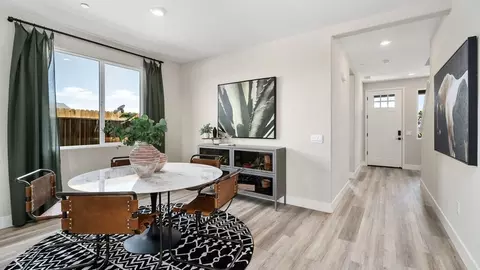 Dining - 6004 Kobus St, Bakersfield, CA 93314 photo 3 of 3