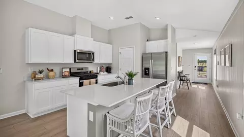 Kitchen - 339 Chambers Ave, Yulee, FL 32097 photo 2 of 3