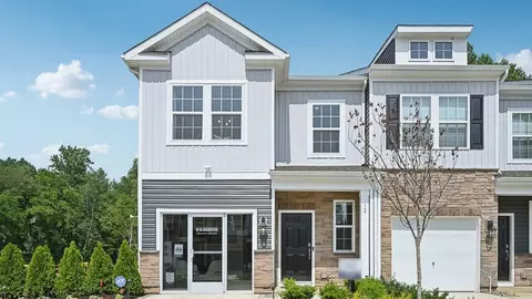Exterior - 12 Whaler Dr, Runnemede, NJ 08078 photo 2 of 14