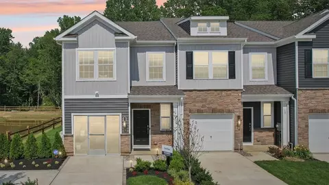12 Whaler Dr, Runnemede, NJ 08078