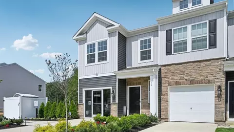 Exterior - 12 Whaler Dr, Runnemede, NJ 08078 photo 6 of 14
