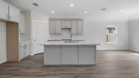 Kitchen - 2719 Echinacea Path, Converse, TX 78109 photo 1 of 6