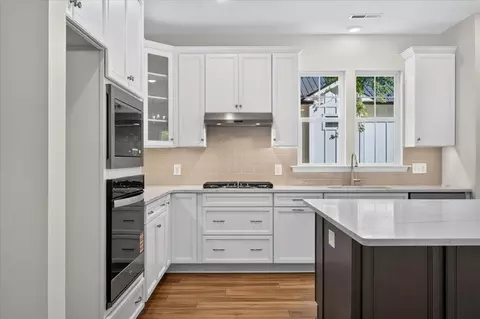 Kitchen - 343 Whites Mill Rd, Abingdon, VA 24210 photo 3 of 7