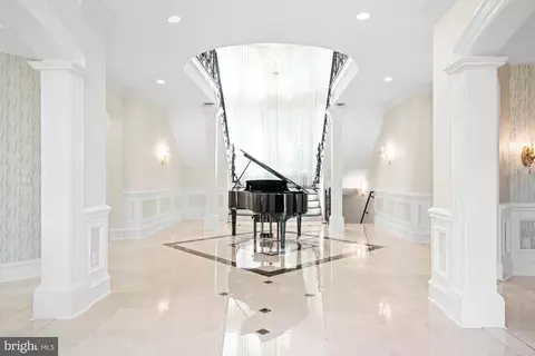Entry Way - 11200 River Rd, Potomac, MD 20854 photo 1 of 10