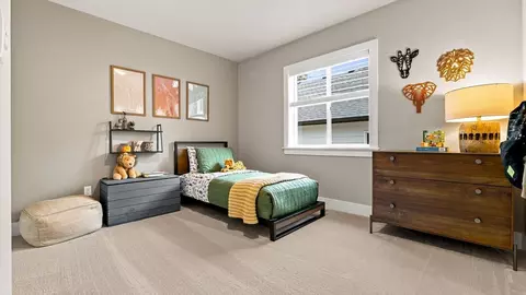 Bedroom - 9202 NE 186th Pl, Bothell, WA 98011 photo 6 of 8