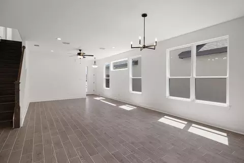 Living - 1401 Sambar Lp, Laredo, TX 78045 photo 4 of 6