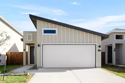 Exterior - 1401 Sambar Lp, Laredo, TX 78045 photo 8 of 8