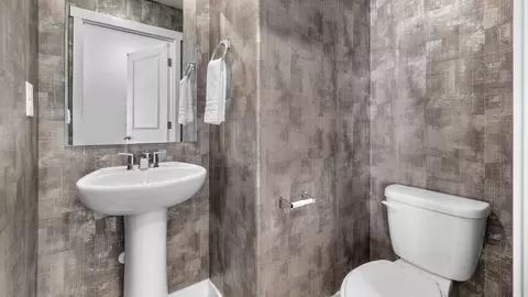 Bath - 1122 S 1700 W, Perry, UT 84302 photo 1 of 5