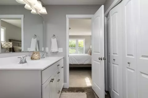 Bath - Woodridge Drive, Saint Johns, MI 48879 photo 2 of 3