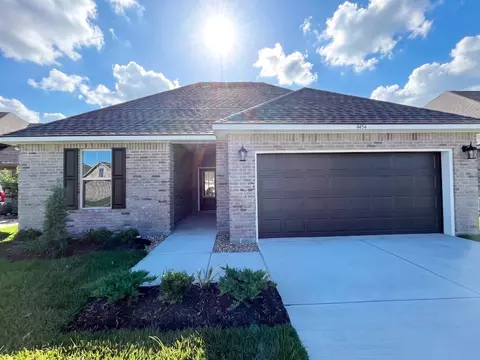 4454 Lakes Edge Dr, Lake Charles, LA 70607