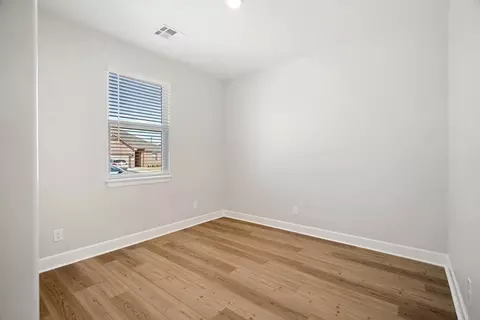 Bedroom - 3009 Evyn Blvd, Yukon, OK 73099 photo 2 of 2