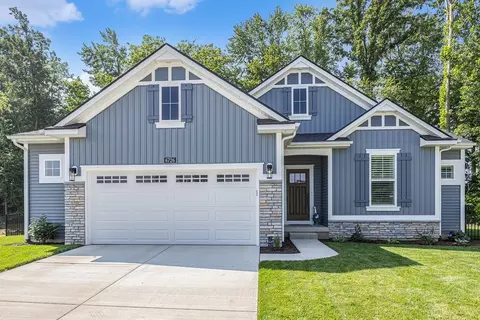 11350 Traverse Dr, Grand Ledge, MI 48837