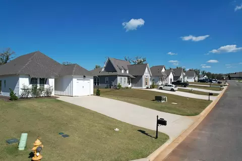 View/Area - 1004 Crossing Ct E, Valley, AL 36854 photo 2 of 2