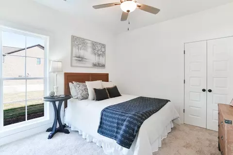 Bedroom - 1004 Crossing Ct E, Valley, AL 36854 photo 2 of 4