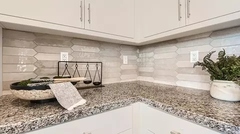 Kitchen - 17259 Cascade Cout, Hesperia, CA 92345 photo 4 of 7