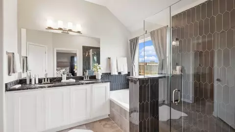 Bath - 201 Verdin Ave, Kyle, TX 78640 photo 2 of 4