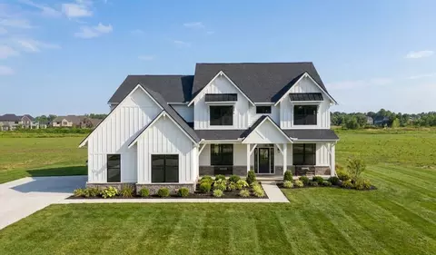 987 W Buell Rd, Oakland, MI 48363