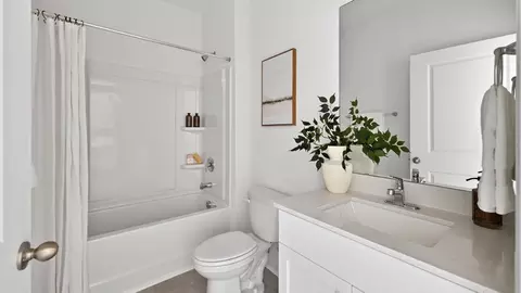 Bath - 1808 Hinesley Dr, Durham, NC 27703 photo 2 of 4