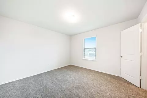 Bedroom - 701 Stone Eagle Dr, Azle, TX 76020 photo 4 of 8