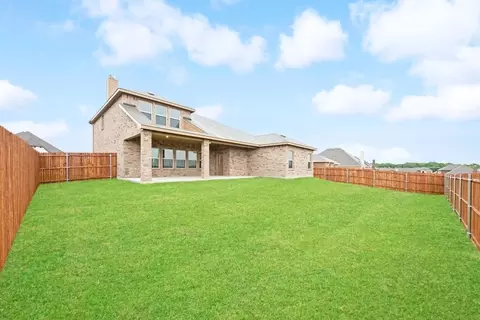 Exterior - 701 Stone Eagle Dr, Azle, TX 76020 photo 3 of 9