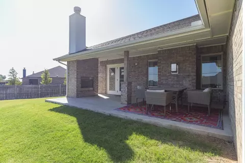 Exterior - 2800 Heather Hvn, Moore, OK 73160 photo 28 of 36