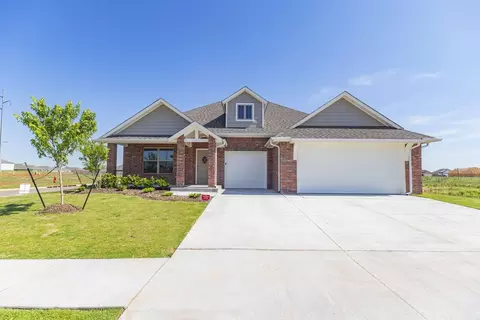 Exterior - 2800 Heather Hvn, Moore, OK 73160 photo 6 of 36