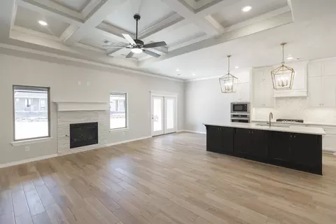 Living - 2800 Heather Hvn, Moore, OK 73160 photo 4 of 10