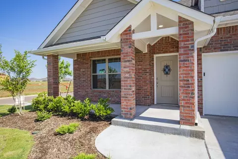 Exterior - 2800 Heather Hvn, Moore, OK 73160 photo 26 of 36