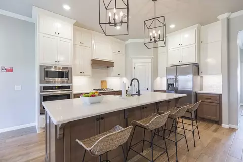 Kitchen - 2800 Heather Hvn, Moore, OK 73160 photo 2 of 20