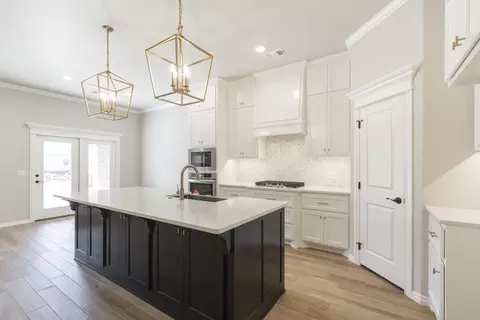 Kitchen - 2800 Heather Hvn, Moore, OK 73160 photo 8 of 20