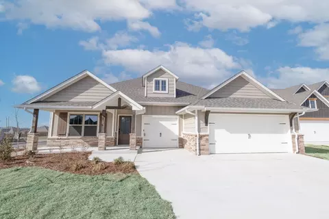 Exterior - 2800 Heather Hvn, Moore, OK 73160 photo 4 of 36