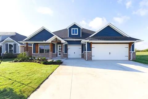 Exterior - 2800 Heather Hvn, Moore, OK 73160 photo 2 of 36