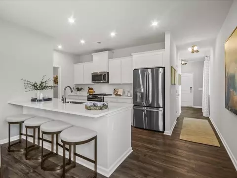 140 Herrick Pl, Greenville, SC 29611
