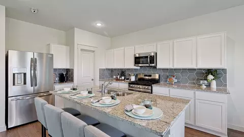 Kitchen - 2719 Echinacea Path, Converse, TX 78109 photo 1 of 3