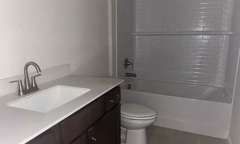 Bath - 10155 Hidden Hammock Loop, Parrish, FL 34219 photo 1 of 3