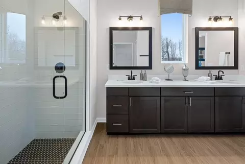 Bath - 6539 Creststone Ct, Plainfield, IN 46168 photo 2 of 3