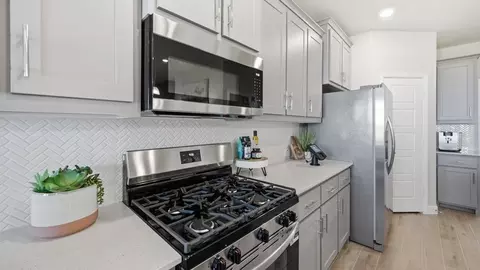 Kitchen - 16828 Stack St, Justin, TX 76247 photo 6 of 8