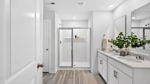 Bath - 3009 Hattie St, Monroe, NC 28112 photo 4 of 7