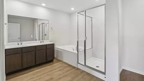 Bath - 815 Snowdrop Dr, Pilot Point, TX 76258 photo 1 of 1