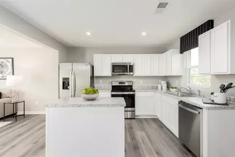 5106 Brentwood Dr, Huber Heights, OH 45424