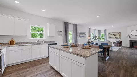 Kitchen - 7372 Bendire Loop, Hixson, TN 37343 photo 4 of 7