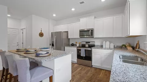 Kitchen - 7372 Bendire Loop, Hixson, TN 37343 photo 1 of 7
