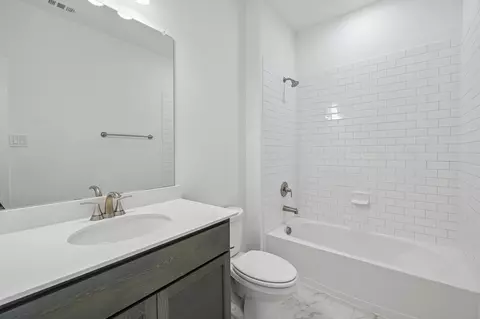 Bath - 2704 Fork Way, Celina, TX 75009 photo 3 of 5