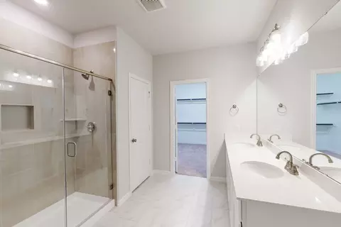 Bath - 2704 Fork Way, Celina, TX 75009 photo 3 of 5
