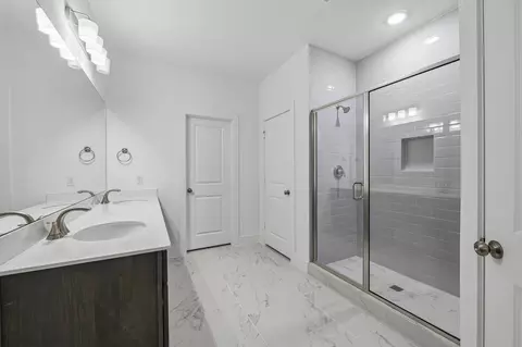 Bath - 2704 Fork Way, Celina, TX 75009 photo 1 of 5