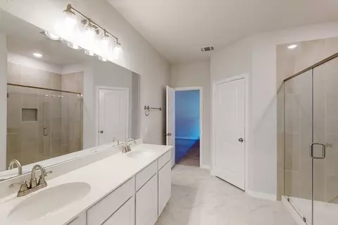 Bath - 2704 Fork Way, Celina, TX 75009 photo 1 of 5
